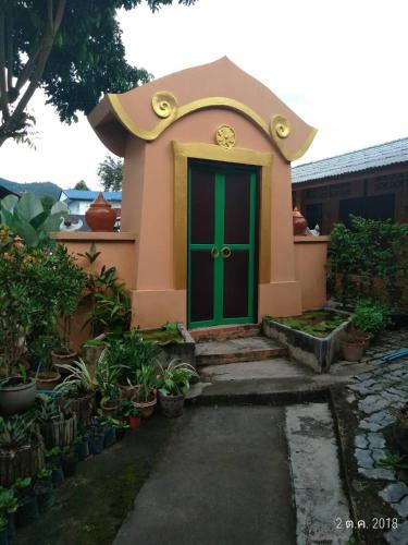 Charlie's House 3