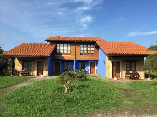  APARTAMENTOS RURALES AZABACHE, Pension in Villaviciosa