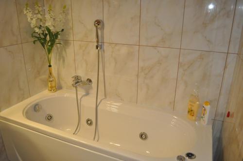 Giramondo Gold Airport