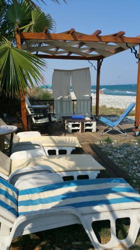 Aquarian Beachfront Apartment