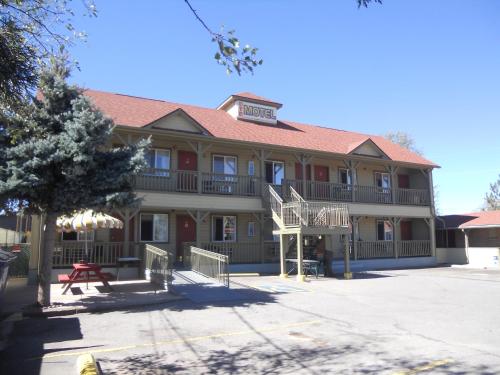 Ute Motel 2