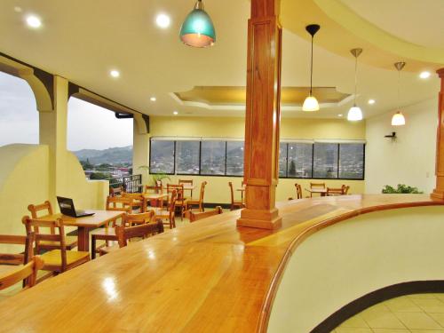 餐厅, Hotel Palmeras de Elim in 马塔加尔帕