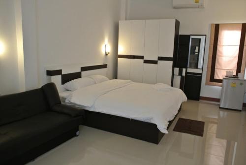 โรงแรมศรีสมุย (Sri Samui Hotel) in หน้าทอน