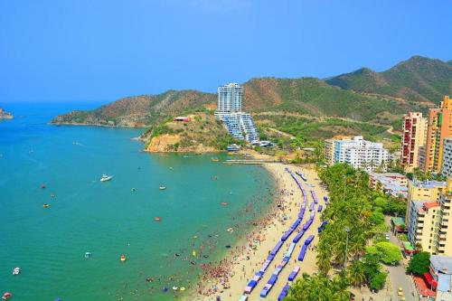 APARTAMENTO CON HERMOSA VlSTA AL MAR EN EL RODADERO - image 2
