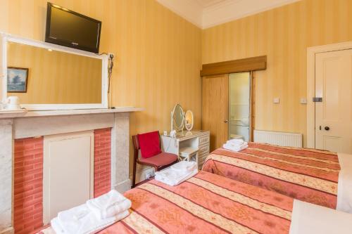 Menzies Guest House - image 2