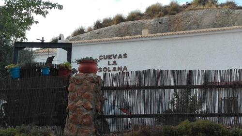  Cuevas La Solana, Pension in Graena