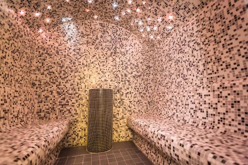 HostGost at BAMS (Private Spa included) - image 3