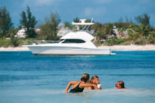Beach, Villa Tripotamos in Tinos