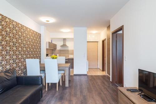 Corvin Residence Apartments, Budapest (photo 8)
