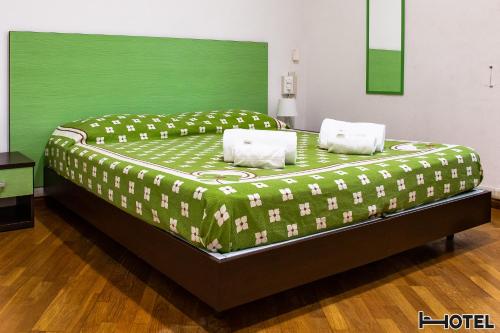 Classic Triple Room image 7