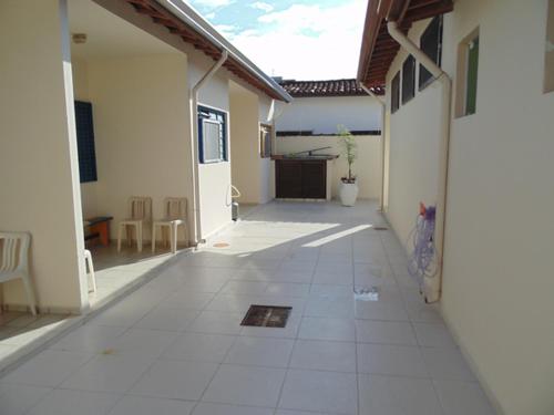 Standard Apartment image 10