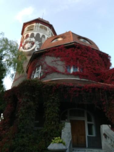 Apartment Zemlyanichnaya - image 7
