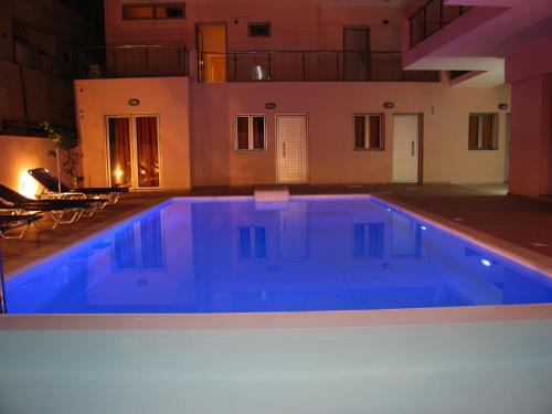 Blue Sky Hotel Apartments - image 11