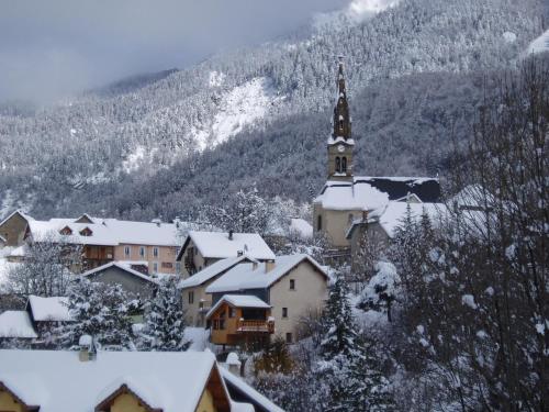 Les Garianes in Saint-Leger-les-Melezes