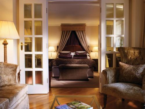 Macdonald Compleat Angler - image 2