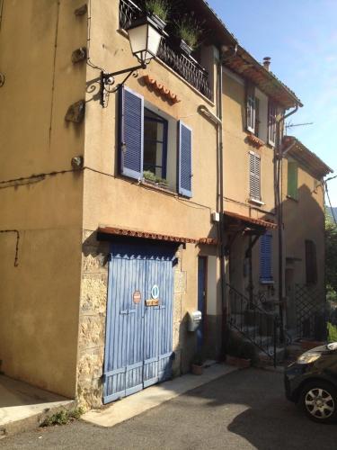 Beautiful townhouse in Bargemon, Var