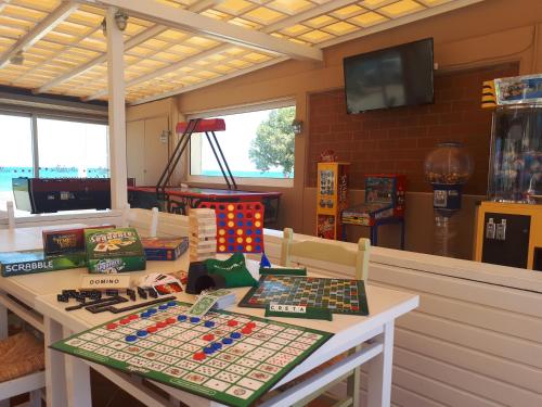 Shared lounge/TV area, Maleme Mare in Platanias