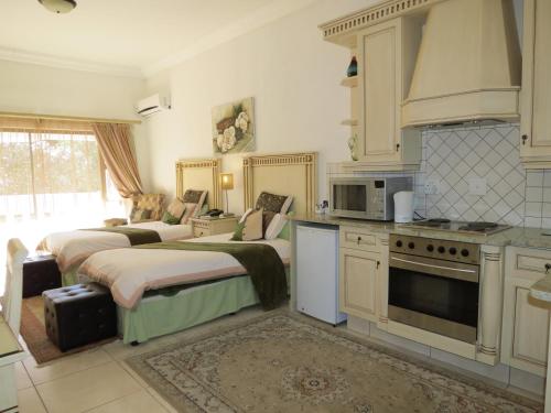Double or Twin Room with Kitchenette image 1