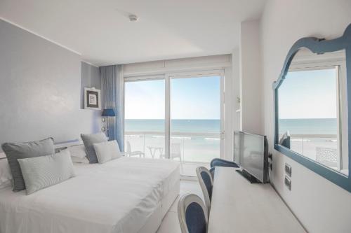 Hotel Sans Souci - image 4