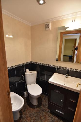  La Muralla Del Castillo in Chulilla