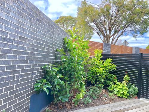 Pride Bentleigh Apartment with Private Garden