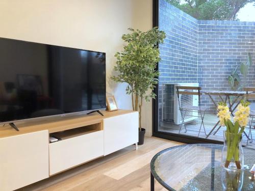 Pride Bentleigh Apartment with Private Garden