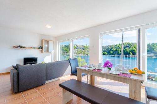  Studio Bobovisca na Moru 16118a in Ložišće