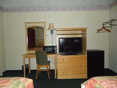 Relax Inn Elmira – Elmira, NY