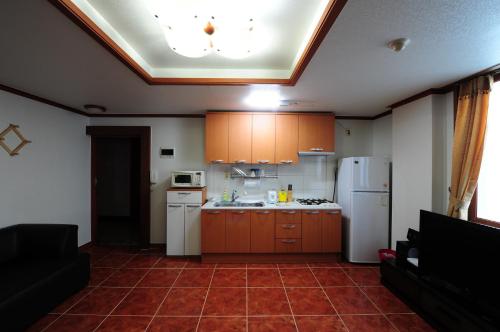 Kitchen, Hi Hotel in Ulsan