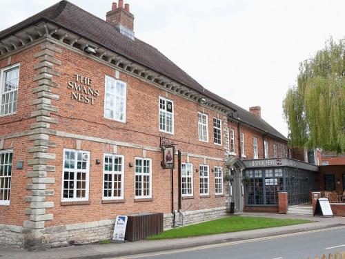Swan's Nest Hotel - main image