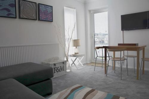 Aisla Cottage • East Cowes • Isle of Wight