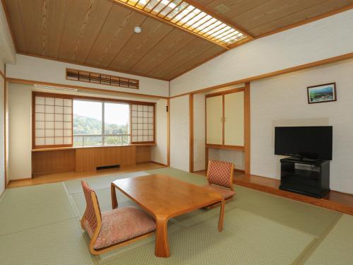 Shirakabako View Hotel - Accommodation - Tateshina