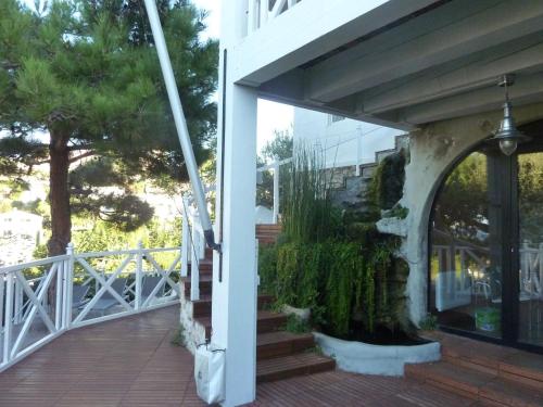 La LUNA - VILLA D'ARCHITECTE B&B VUE MER ET JACUZZI – Marseille, NY