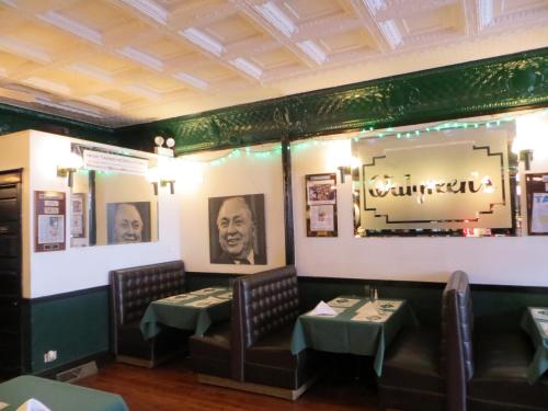 Restaurant, The Polo Inn Bridgeport U.S.A. in Bridgeport