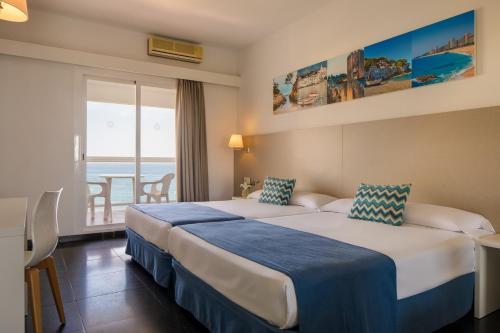 Standard Triple Room with Sea View (3 Adults)