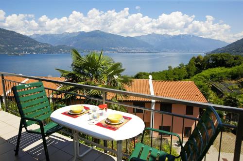 Residenza Arcobaleno - Apartment - Pino Lago Maggiore