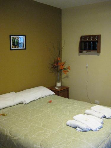 Superior Triple Room image 3