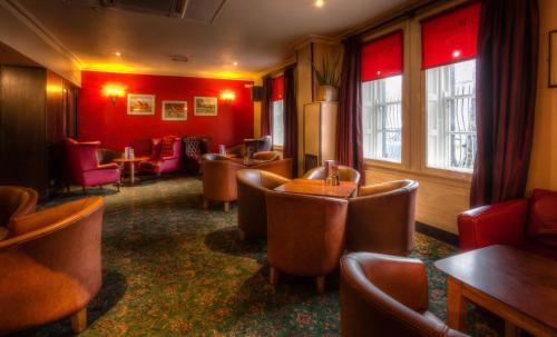 Strangford Arms Hotel - image 8