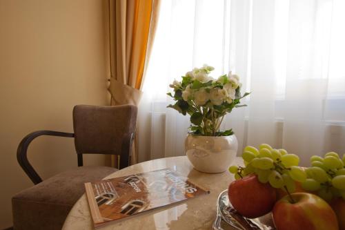 Barokk Hotel Promenád - image 2