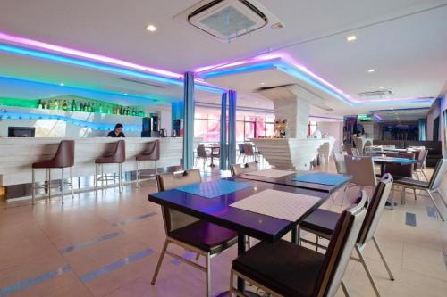مطعم, فندق ذا إكستريم (The Xtreme Hotel) in Ramkhamhaeng