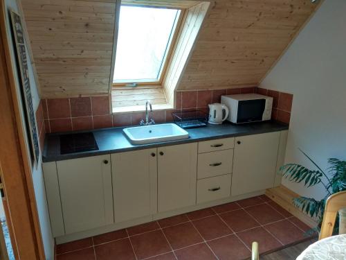 kuhinja, Dům na návsi (Dum na navsi) in Sobedruhy