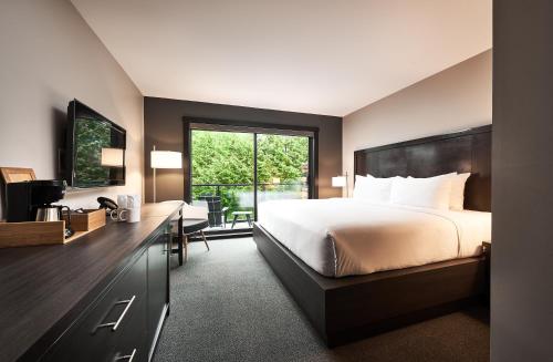 托菲諾碼頭度假村 (Tofino Resort Marina) in 吐芬奴