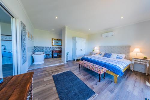 Coastal Lodge