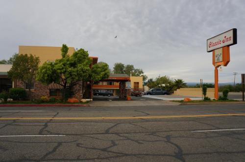 مدخل, كلاسيك إن ريد بلاف (Classic Inn Red Bluff) in Red Bluff