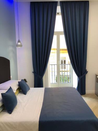 DOMO B&B, Naples