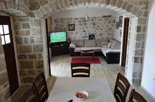 Vila Nikola - image 2