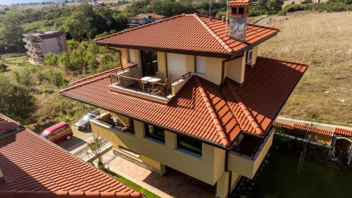 Villa EM - image 4