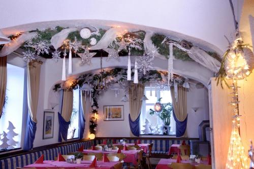 餐廳, 赫爾蒙斯霍夫旅館 (Hirmonshof) in 比紹夫斯馬斯
