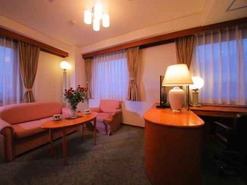 Ise Pearl Pier Hotel The 3-star Ise Pearl Pier Hotel offers comfort and convenience whether youre on business or holiday in Ise. The property offers guests a range of services and amenities designed to provide comfort an