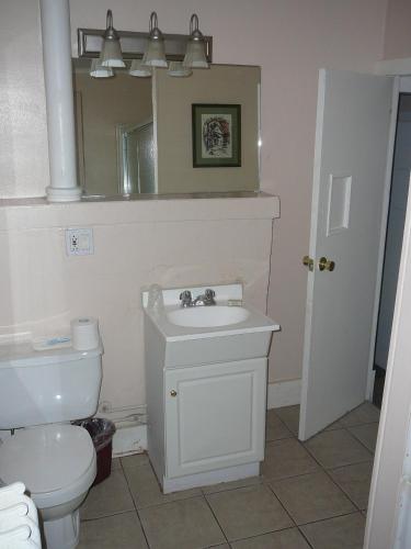 463 Beacon Street Guest House Image 36